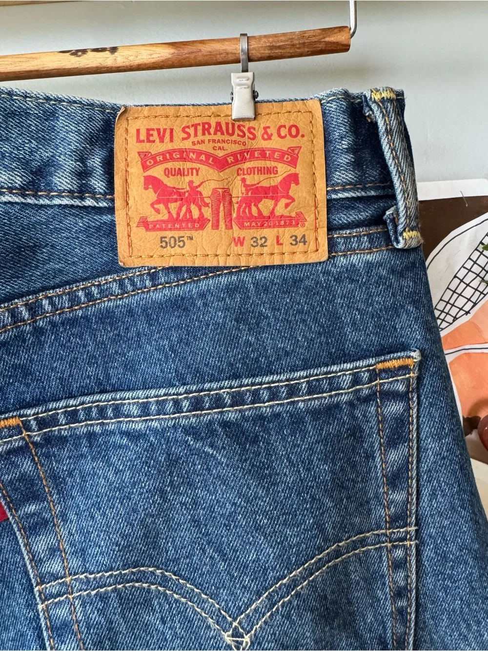 Vintage Y2K Levis 505 Dark Blue Classic Rinse Denim Jeans Size 32 x 34